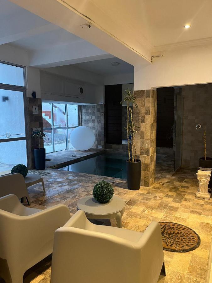 Hotel Lujan ปีรีอาโปลิส ภายนอก รูปภาพ